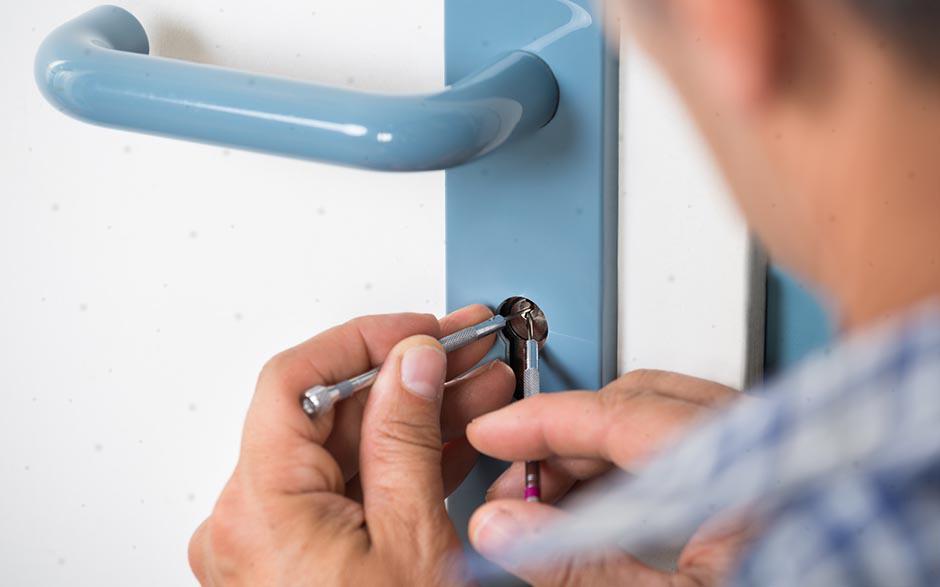 comment ouvrir une porte blindée claquée Étréchy